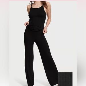 Women's Black tank and pants set large regular